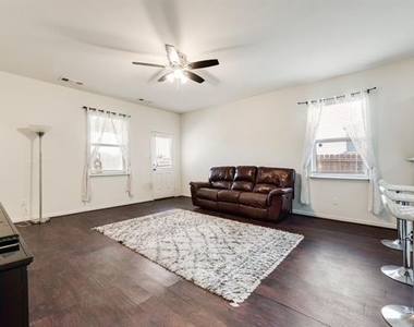 6325 Verdon Gorge Drive - Photo Thumbnail 6