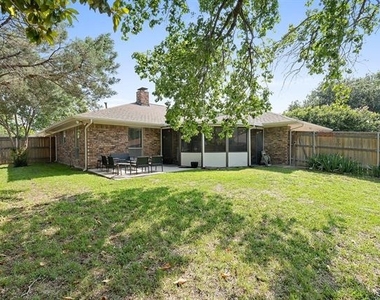 2001 Papeete Drive - Photo Thumbnail 1