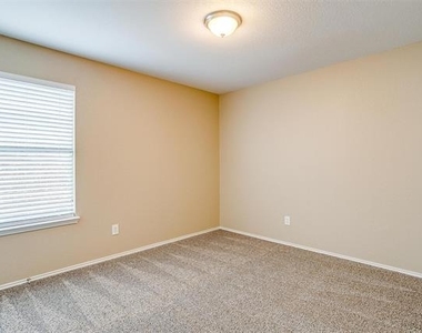 1205 Kielder Circle - Photo Thumbnail 18