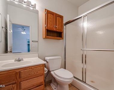 11173 N 89th Street - Photo Thumbnail 16