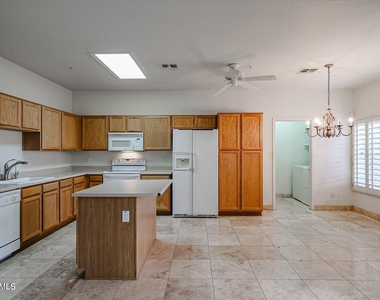 11173 N 89th Street - Photo Thumbnail 10