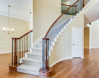 5636 Country View Lane - Photo Thumbnail 2