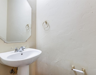 5636 Country View Lane - Photo Thumbnail 16