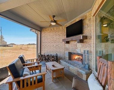 570 S Point Court - Photo Thumbnail 36