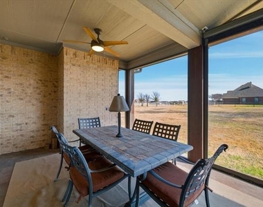 570 S Point Court - Photo Thumbnail 35