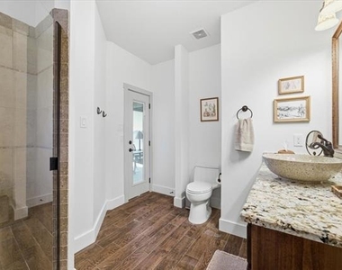 570 S Point Court - Photo Thumbnail 29