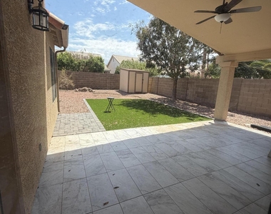 1933 E Tyson Place - Photo Thumbnail 16