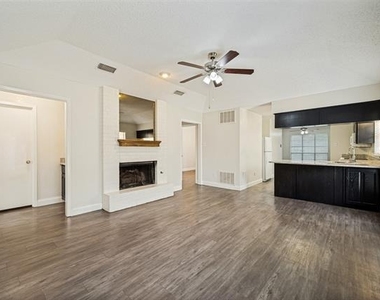 8902 Marilyn Drive - Photo Thumbnail 1