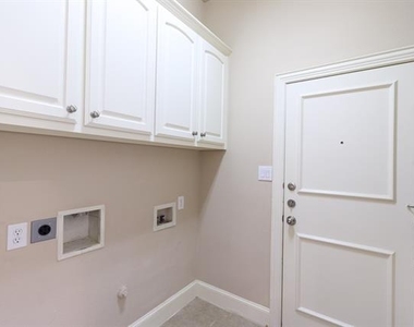 3240 Forestbrook Drive - Photo Thumbnail 12