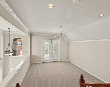 3240 Forestbrook Drive - Photo Thumbnail 9