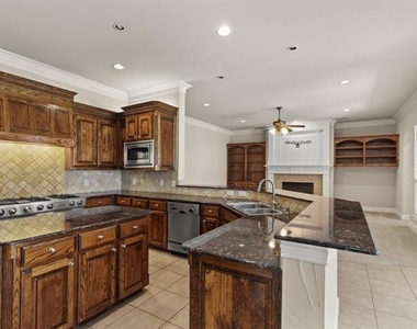 3240 Forestbrook Drive - Photo Thumbnail 14
