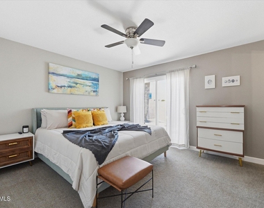 932 W Julie Drive - Photo Thumbnail 23