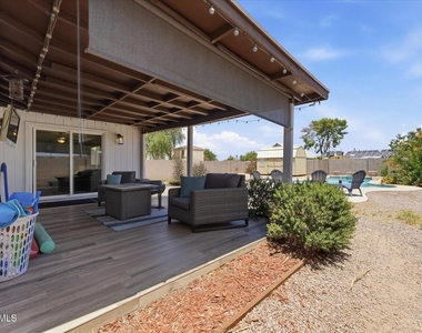 932 W Julie Drive - Photo Thumbnail 36