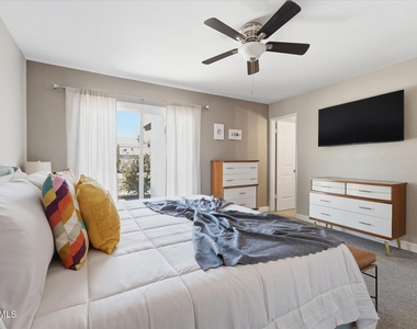 932 W Julie Drive - Photo Thumbnail 24