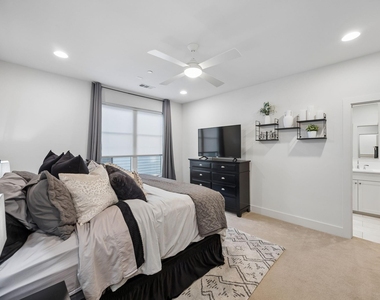 2715 Kimsey Drive - Photo Thumbnail 29