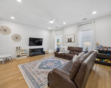 2715 Kimsey Drive - Photo Thumbnail 13