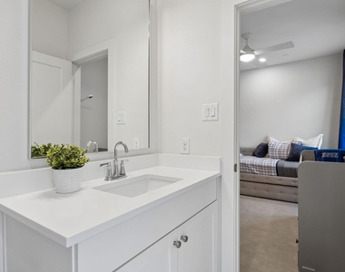 2715 Kimsey Drive - Photo Thumbnail 30