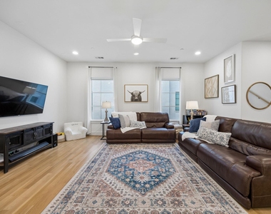 2715 Kimsey Drive - Photo Thumbnail 4