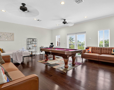 1705 Ne 11th Street - Photo Thumbnail 8