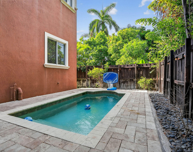 1705 Ne 11th Street - Photo Thumbnail 37