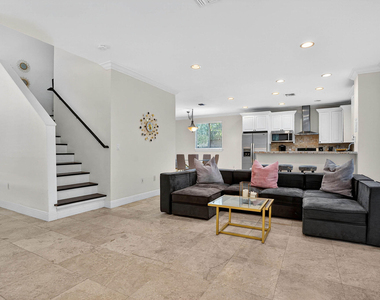 1705 Ne 11th Street - Photo Thumbnail 12