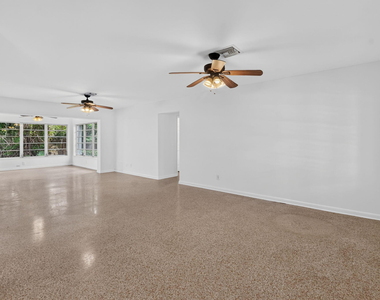 3398 Ne 5th Avenue - Photo Thumbnail 11