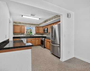 3398 Ne 5th Avenue - Photo Thumbnail 8