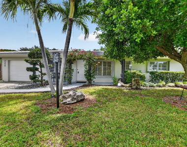 3398 Ne 5th Avenue - Photo Thumbnail 2
