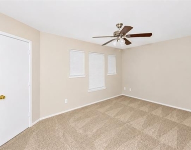 7120 Planters Row Drive - Photo Thumbnail 15