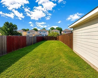 7120 Planters Row Drive - Photo Thumbnail 25
