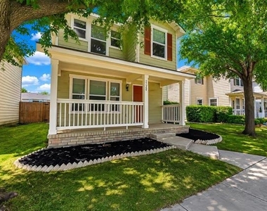 7120 Planters Row Drive - Photo Thumbnail 2