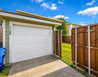 7120 Planters Row Drive - Photo Thumbnail 27