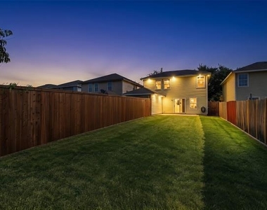 7120 Planters Row Drive - Photo Thumbnail 29
