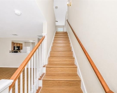 7120 Planters Row Drive - Photo Thumbnail 11