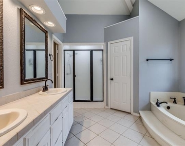 18612 Park Grove Lane - Photo Thumbnail 5