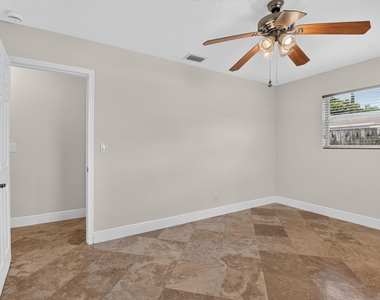 2250 Ne 4th Court - Photo Thumbnail 25