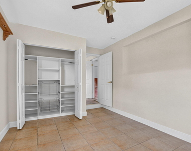 2250 Ne 4th Court - Photo Thumbnail 31