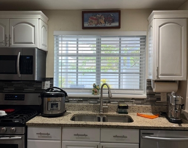 1836 Baythorne Road - Photo Thumbnail 6