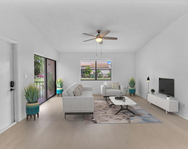 12359 Nw 11th Court - Photo Thumbnail 4