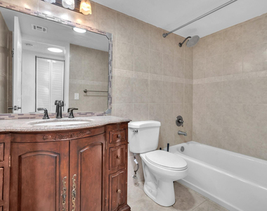 12359 Nw 11th Court - Photo Thumbnail 14