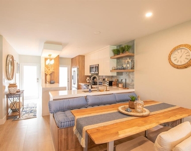 101 Ne 19th Avenue - Photo Thumbnail 5