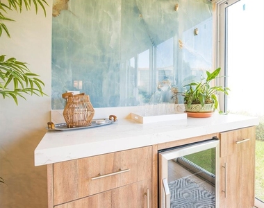 101 Ne 19th Avenue - Photo Thumbnail 12