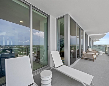 220 Lake Shore Drive - Photo Thumbnail 23
