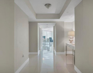 9401 Collins Avenue - Photo Thumbnail 9