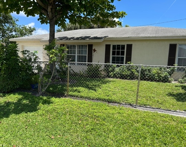 806 Nw 1st Street - Photo Thumbnail 5