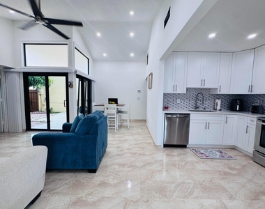 4918 Alder Drive - Photo Thumbnail 2