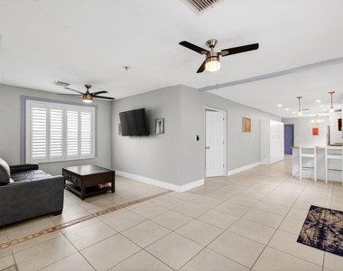 227 N M Street - Photo Thumbnail 5
