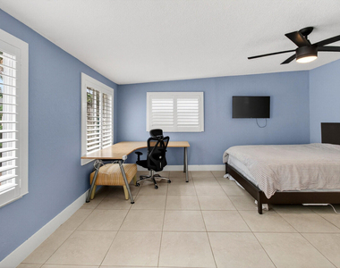 227 N M Street - Photo Thumbnail 26