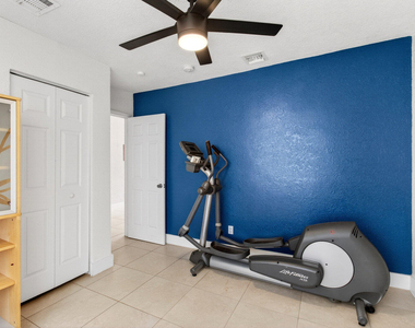 227 N M Street - Photo Thumbnail 32
