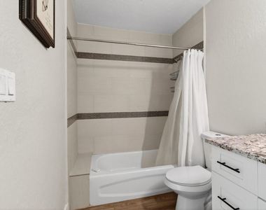 227 N M Street - Photo Thumbnail 20